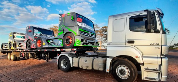 Transporte de Caminhões